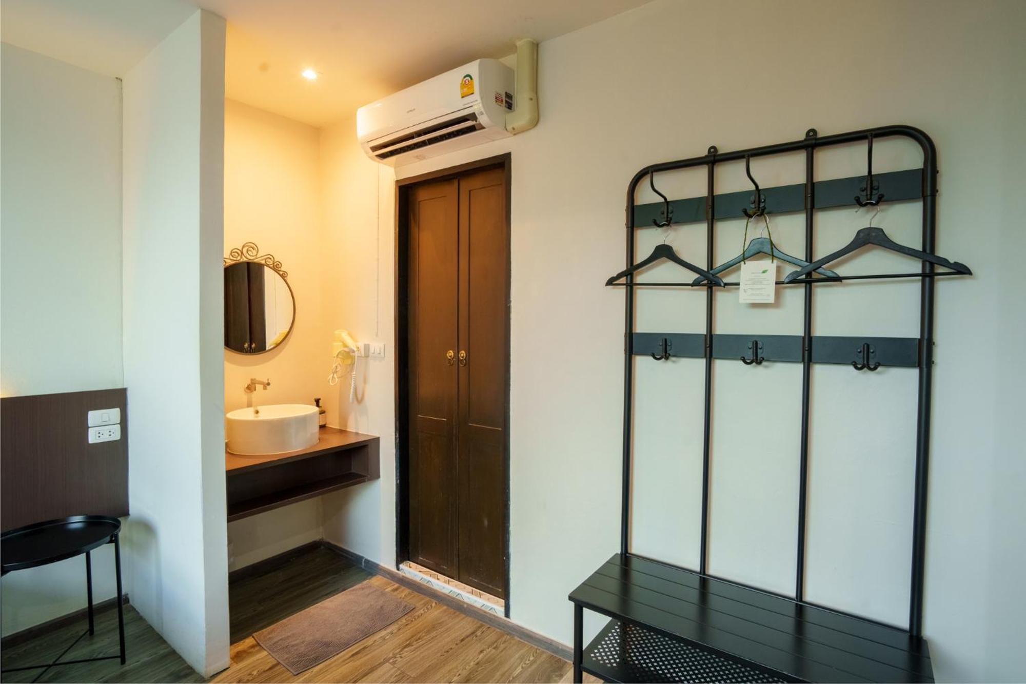 Hotel Tim Mansion Bangkok Exterior foto